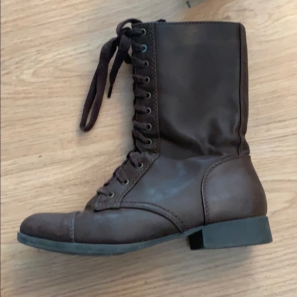 Lace up boots - Picture 4 of 4